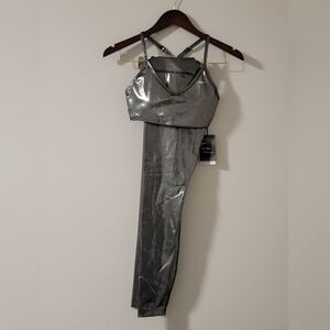 ​NWT Nike Dri-FIT Metallic Sparkle Training Set - Bra(M) & Leggings(s)
​